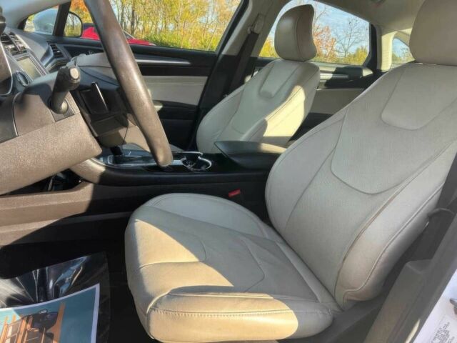 Белый Форд Фьюжн, объемом двигателя 2 л и пробегом 71 тыс. км за 4400 $, фото 5 на Automoto.ua