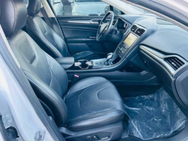 Білий Форд Фьюжен, об'ємом двигуна 2 л та пробігом 78 тис. км за 8800 $, фото 9 на Automoto.ua