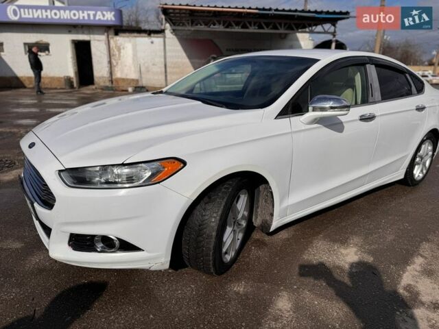 Білий Форд Фьюжен, об'ємом двигуна 2.49 л та пробігом 230 тис. км за 8800 $, фото 2 на Automoto.ua