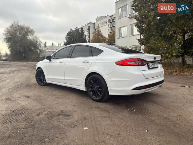 Белый Форд Фьюжн, объемом двигателя 2.49 л и пробегом 190 тыс. км за 11200 $, фото 2 на Automoto.ua