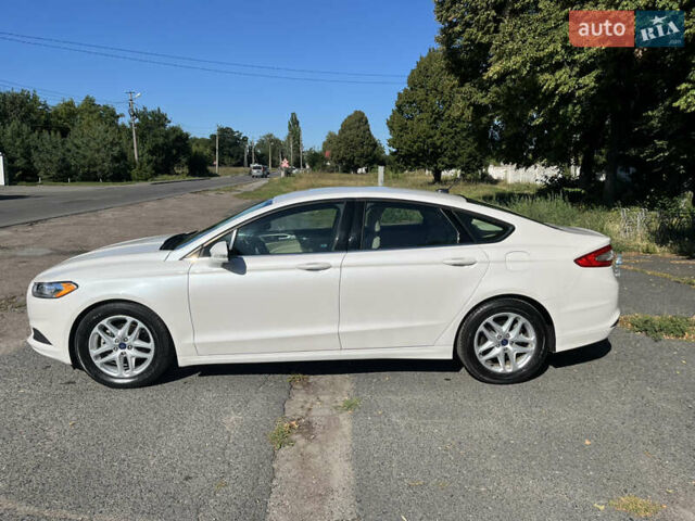 Белый Форд Фьюжн, объемом двигателя 2.5 л и пробегом 42 тыс. км за 12999 $, фото 2 на Automoto.ua