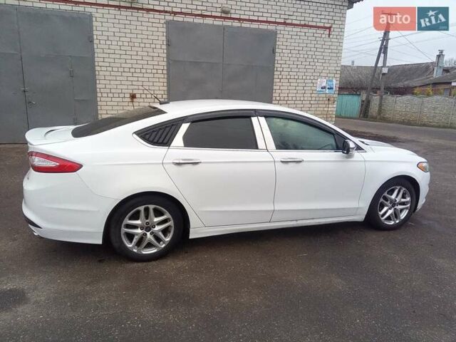 Білий Форд Фьюжен, об'ємом двигуна 2.5 л та пробігом 230 тис. км за 10300 $, фото 5 на Automoto.ua