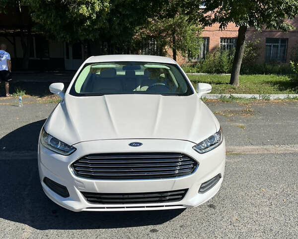 Белый Форд Фьюжн, объемом двигателя 2.5 л и пробегом 42 тыс. км за 12999 $, фото 8 на Automoto.ua