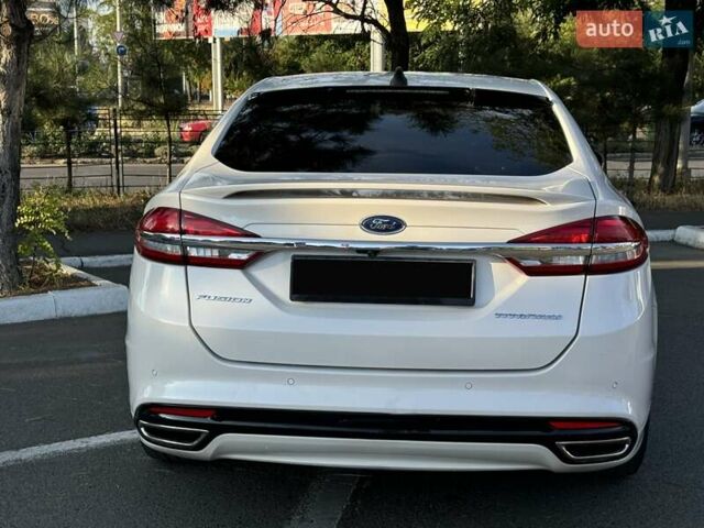 Белый Форд Фьюжн, объемом двигателя 2 л и пробегом 84 тыс. км за 10600 $, фото 6 на Automoto.ua