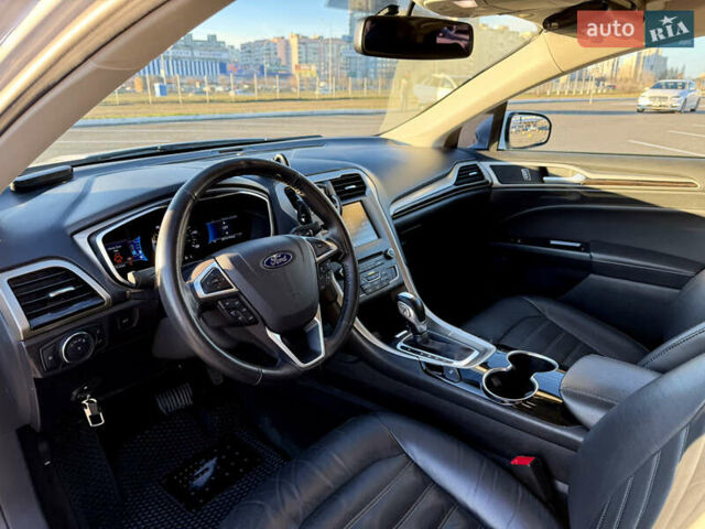 Белый Форд Фьюжн, объемом двигателя 2 л и пробегом 164 тыс. км за 13500 $, фото 14 на Automoto.ua