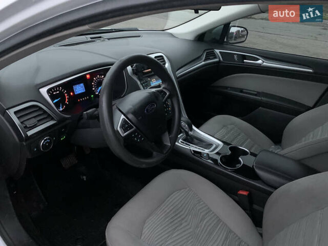 Белый Форд Фьюжн, объемом двигателя 2.5 л и пробегом 160 тыс. км за 10200 $, фото 7 на Automoto.ua