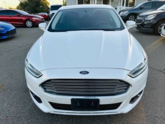 Білий Форд Фьюжен, об'ємом двигуна 2 л та пробігом 78 тис. км за 8800 $, фото 1 на Automoto.ua