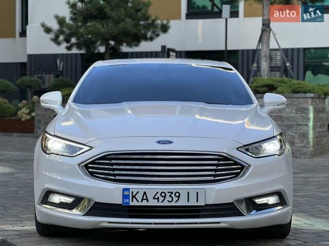 Білий Форд Фьюжен, об'ємом двигуна 2 л та пробігом 128 тис. км за 19000 $, фото 3 на Automoto.ua