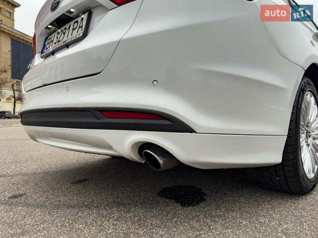 Белый Форд Фьюжн, объемом двигателя 2 л и пробегом 194 тыс. км за 13500 $, фото 35 на Automoto.ua