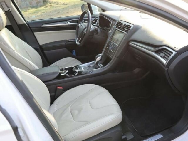 Білий Форд Фьюжен, об'ємом двигуна 0 л та пробігом 155 тис. км за 8100 $, фото 6 на Automoto.ua