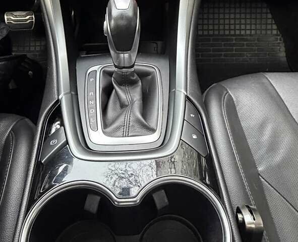 Белый Форд Фьюжн, объемом двигателя 2 л и пробегом 144 тыс. км за 14300 $, фото 4 на Automoto.ua