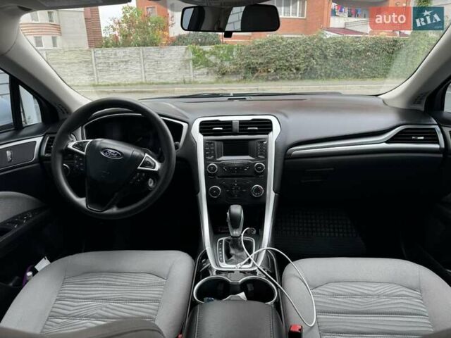 Белый Форд Фьюжн, объемом двигателя 2.4 л и пробегом 190 тыс. км за 10500 $, фото 2 на Automoto.ua
