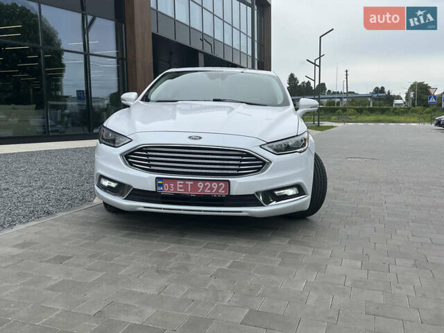 Белый Форд Фьюжн, объемом двигателя 2 л и пробегом 174 тыс. км за 15000 $, фото 8 на Automoto.ua