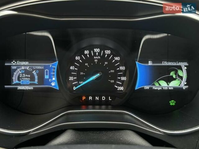 Белый Форд Фьюжн, объемом двигателя 2 л и пробегом 260 тыс. км за 13400 $, фото 13 на Automoto.ua