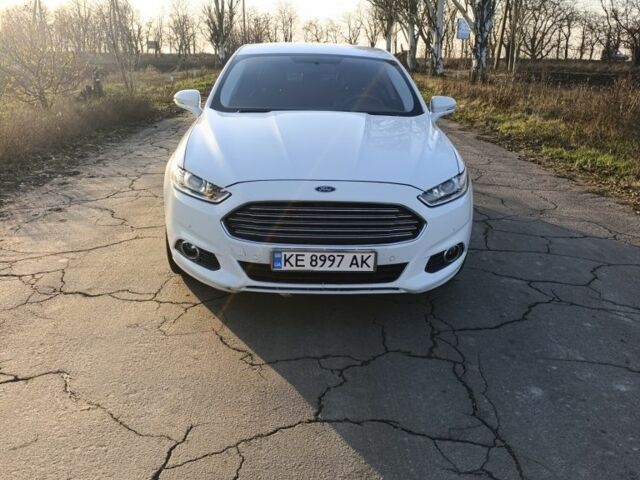 Білий Форд Фьюжен, об'ємом двигуна 1.5 л та пробігом 182 тис. км за 9800 $, фото 3 на Automoto.ua