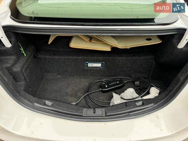 Белый Форд Фьюжн, объемом двигателя 2 л и пробегом 260 тыс. км за 13400 $, фото 40 на Automoto.ua