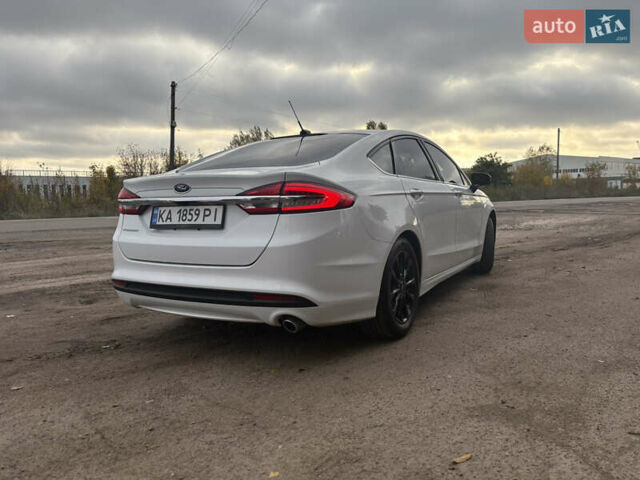 Белый Форд Фьюжн, объемом двигателя 2.49 л и пробегом 190 тыс. км за 11200 $, фото 1 на Automoto.ua