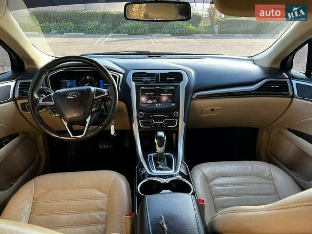 Белый Форд Фьюжн, объемом двигателя 2 л и пробегом 188 тыс. км за 2900 $, фото 16 на Automoto.ua