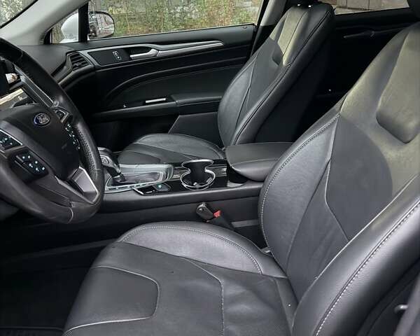 Белый Форд Фьюжн, объемом двигателя 2 л и пробегом 144 тыс. км за 14300 $, фото 3 на Automoto.ua