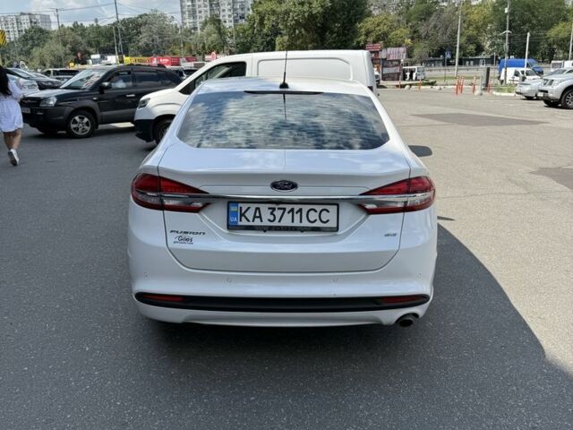 Білий Форд Фьюжен, об'ємом двигуна 2.5 л та пробігом 180 тис. км за 9400 $, фото 5 на Automoto.ua