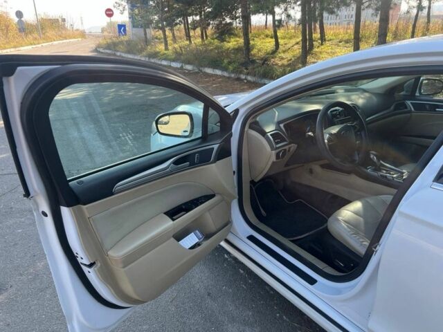 Білий Форд Фьюжен, об'ємом двигуна 2.5 л та пробігом 242 тис. км за 6900 $, фото 14 на Automoto.ua