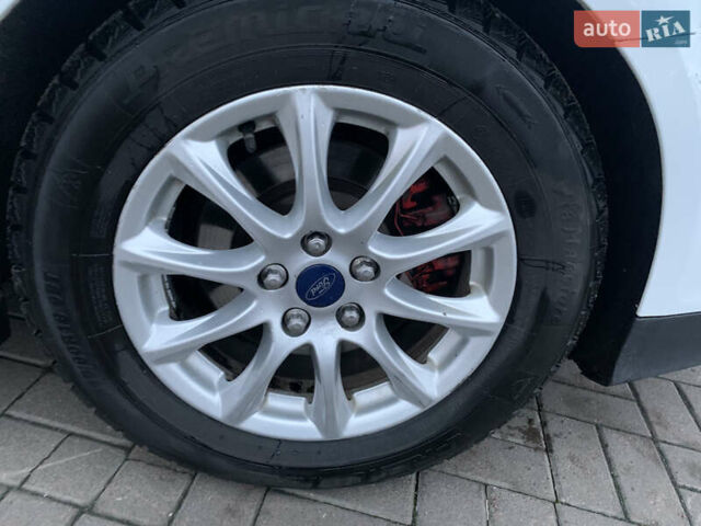 Белый Форд Фьюжн, объемом двигателя 2.5 л и пробегом 160 тыс. км за 10200 $, фото 21 на Automoto.ua