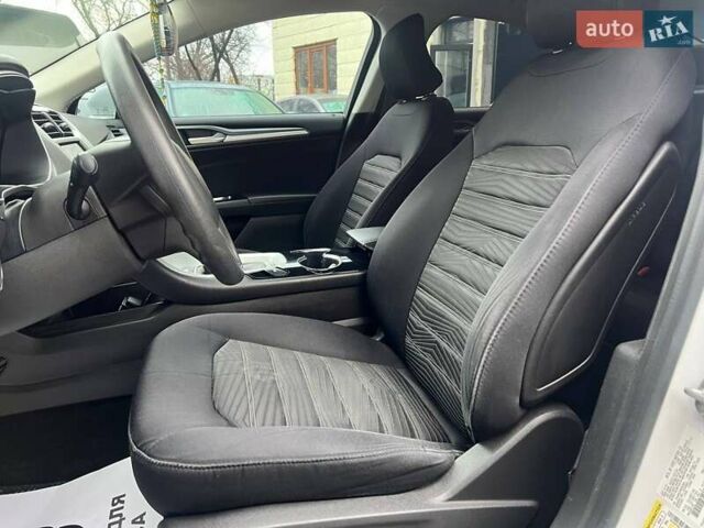 Білий Форд Фьюжен, об'ємом двигуна 2.49 л та пробігом 151 тис. км за 11200 $, фото 8 на Automoto.ua