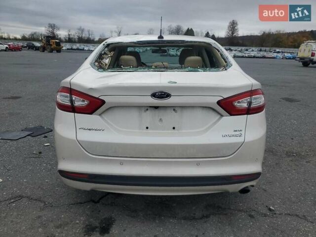 Белый Форд Фьюжн, объемом двигателя 2 л и пробегом 145 тыс. км за 2900 $, фото 5 на Automoto.ua