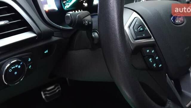 Белый Форд Фьюжн, объемом двигателя 2.5 л и пробегом 176 тыс. км за 13920 $, фото 13 на Automoto.ua