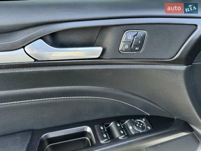 Белый Форд Фьюжн, объемом двигателя 2 л и пробегом 84 тыс. км за 10600 $, фото 13 на Automoto.ua