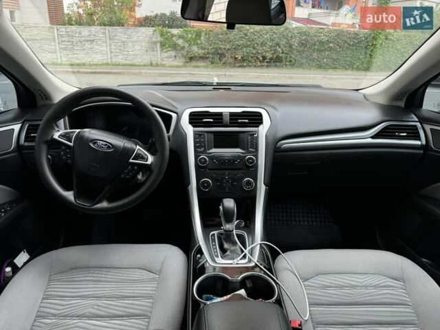 Белый Форд Фьюжн, объемом двигателя 2.4 л и пробегом 190 тыс. км за 10500 $, фото 7 на Automoto.ua