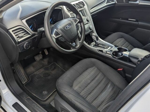 Білий Форд Фьюжен, об'ємом двигуна 2.5 л та пробігом 195 тис. км за 8400 $, фото 3 на Automoto.ua