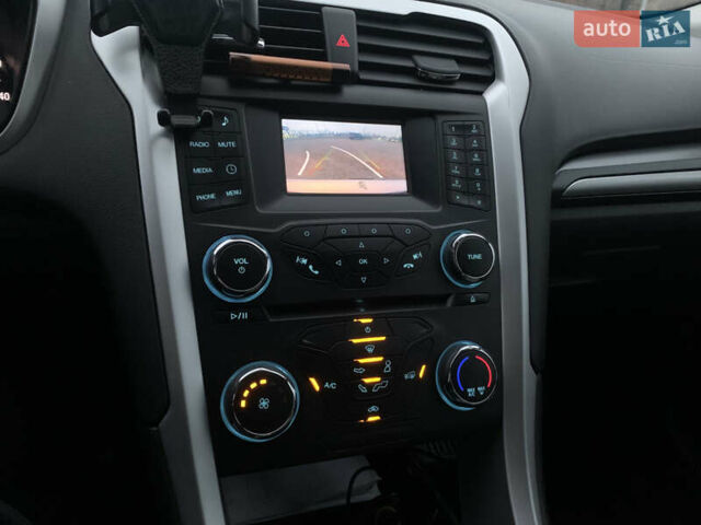 Белый Форд Фьюжн, объемом двигателя 2.5 л и пробегом 160 тыс. км за 10200 $, фото 22 на Automoto.ua