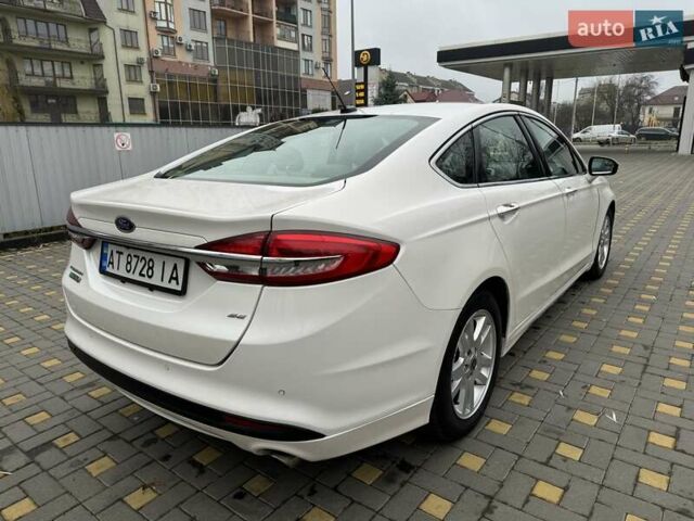 Белый Форд Фьюжн, объемом двигателя 2 л и пробегом 260 тыс. км за 13400 $, фото 6 на Automoto.ua