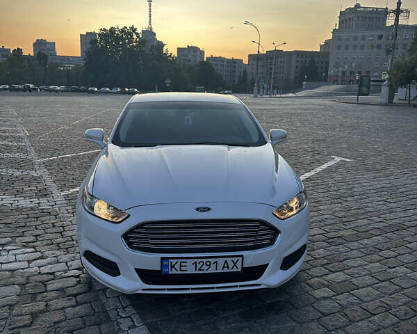 Белый Форд Фьюжн, объемом двигателя 2.5 л и пробегом 116 тыс. км за 11500 $, фото 1 на Automoto.ua