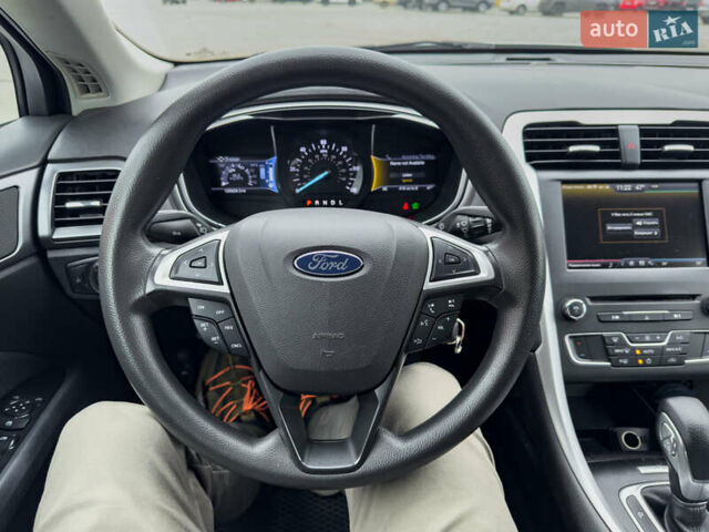 Белый Форд Фьюжн, объемом двигателя 2 л и пробегом 194 тыс. км за 13500 $, фото 29 на Automoto.ua