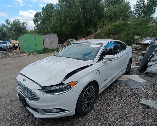Белый Форд Фьюжн, объемом двигателя 2 л и пробегом 178 тыс. км за 15500 $, фото 7 на Automoto.ua