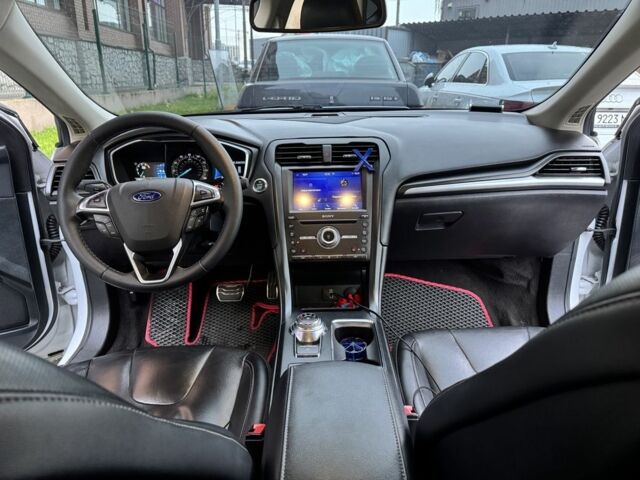 Белый Форд Фьюжн, объемом двигателя 2 л и пробегом 236 тыс. км за 13499 $, фото 15 на Automoto.ua