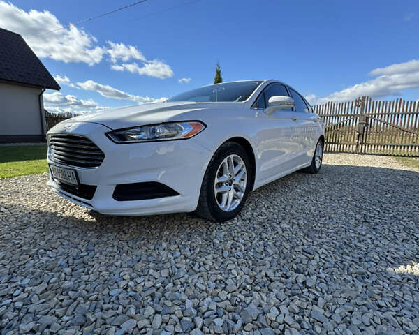 Білий Форд Фьюжен, об'ємом двигуна 2.5 л та пробігом 150 тис. км за 10700 $, фото 1 на Automoto.ua