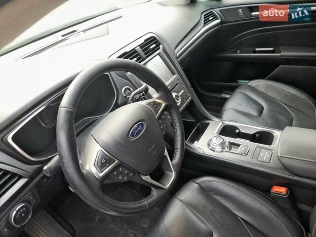 Білий Форд Фьюжен, об'ємом двигуна 2 л та пробігом 95 тис. км за 13500 $, фото 6 на Automoto.ua