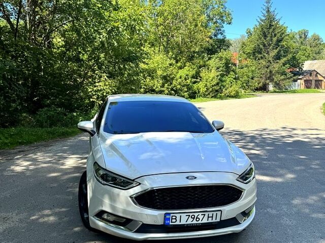 Белый Форд Фьюжн, объемом двигателя 2.5 л и пробегом 190 тыс. км за 12500 $, фото 4 на Automoto.ua