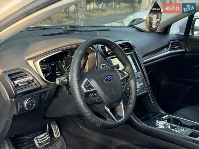 Белый Форд Фьюжн, объемом двигателя 2 л и пробегом 84 тыс. км за 10600 $, фото 11 на Automoto.ua