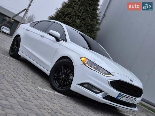 Белый Форд Фьюжн, объемом двигателя 2.49 л и пробегом 204 тыс. км за 12999 $, фото 2 на Automoto.ua