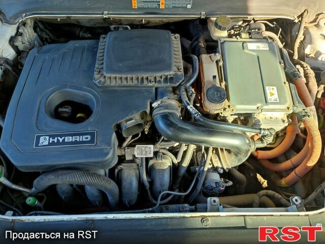 Форд Фьюжн 2016 в Киеве на Automoto.ua Белый Форд Фьюжн, объемом двигателя 2 л и пробегом 172 тыс. км за 13200 $, фото 2 на Automoto.ua