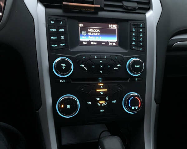 Белый Форд Фьюжн, объемом двигателя 2.5 л и пробегом 160 тыс. км за 10200 $, фото 30 на Automoto.ua