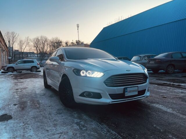 Белый Форд Фьюжн, объемом двигателя 2 л и пробегом 260 тыс. км за 11800 $, фото 1 на Automoto.ua