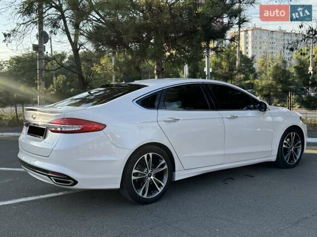 Белый Форд Фьюжн, объемом двигателя 2 л и пробегом 84 тыс. км за 10600 $, фото 9 на Automoto.ua