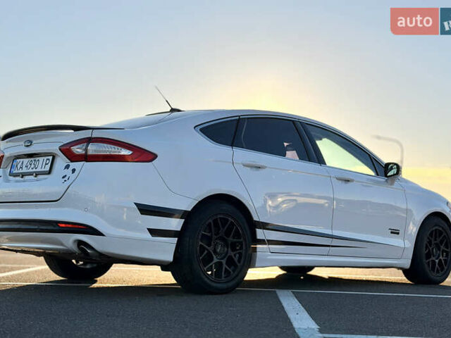 Белый Форд Фьюжн, объемом двигателя 2 л и пробегом 164 тыс. км за 13500 $, фото 5 на Automoto.ua