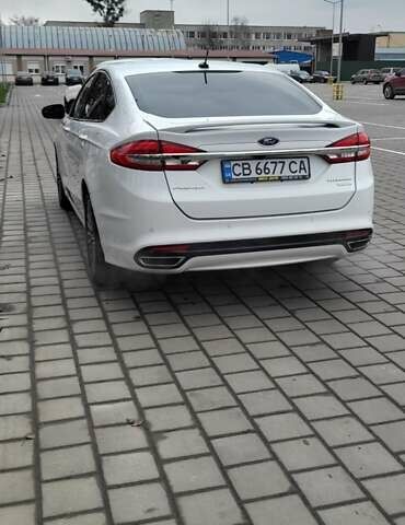 Белый Форд Фьюжн, объемом двигателя 2 л и пробегом 238 тыс. км за 11000 $, фото 5 на Automoto.ua