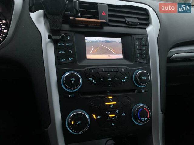 Белый Форд Фьюжн, объемом двигателя 2.5 л и пробегом 160 тыс. км за 10200 $, фото 23 на Automoto.ua